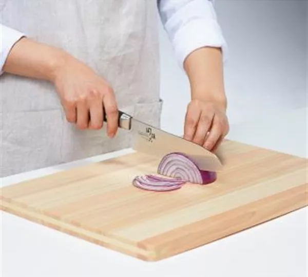 KAI Seki Magoroku Akane Japoński Nóż Santoku, Ostrze 16.5 cm