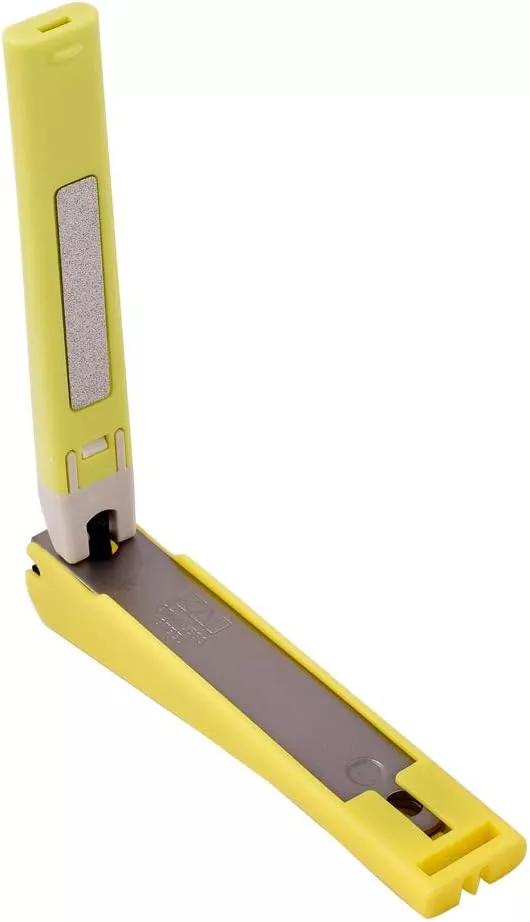 Obcinacz do paznokci KAI KE0110 z prostym ostrzem i pilnikiem, 7 cm