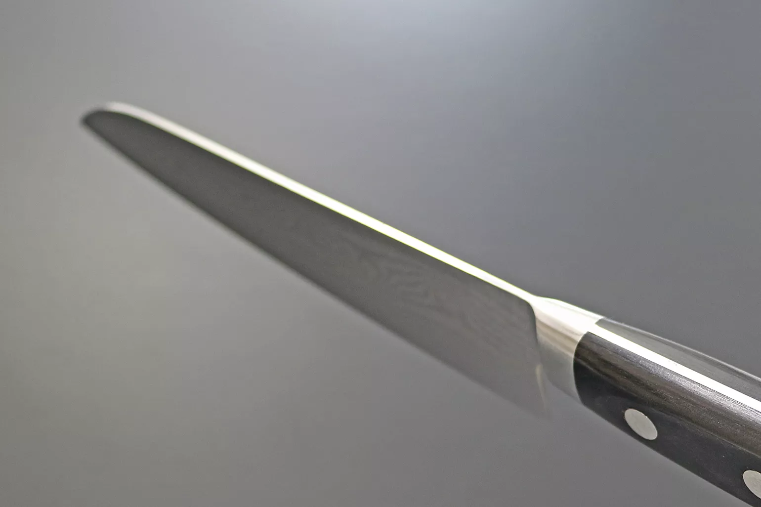 Nóż Kanetsune Santoku KC-103, ostrze 18 cm, stal VG-10 Damasceńska